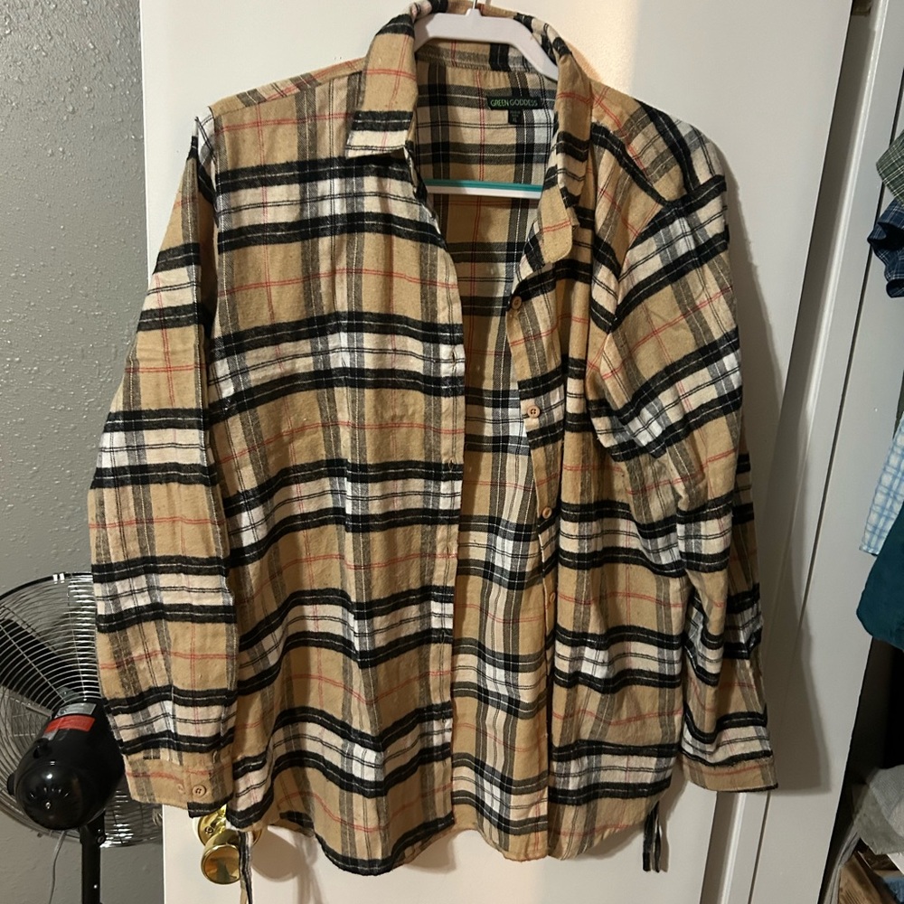 Plaid button down with adjustable string